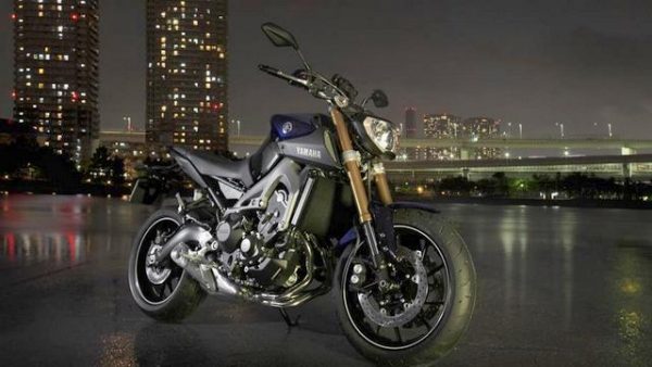http://www.ride-ct.com/wp-content/uploads/2013/06/1-2014-Yamaha-MT-09-EU-Deep-Armor-Static-001.jpg