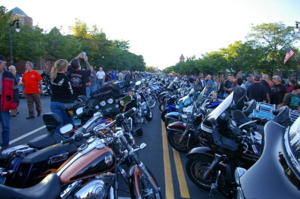 1-Middletown Motorcycle Mania - bike line
