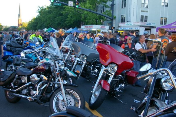 1-Middletown Motorcycle Mania - crush of bikes