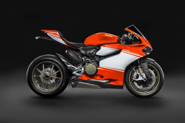 1-Ducati Superleggera right side