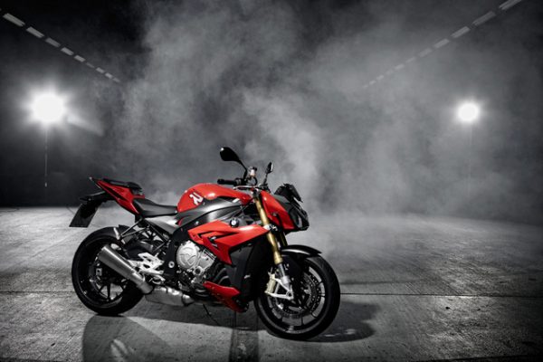 1-S1000R right side smoke
