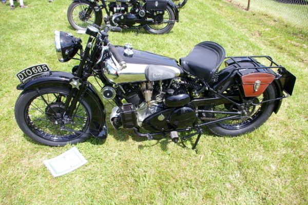 1-Brough Superior - tight