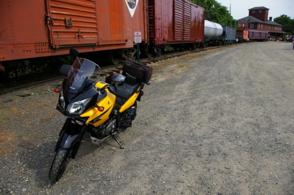 1-V-Strom and train-001