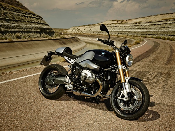 BMW NineT right