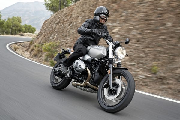 RNineT Scrambler - right action