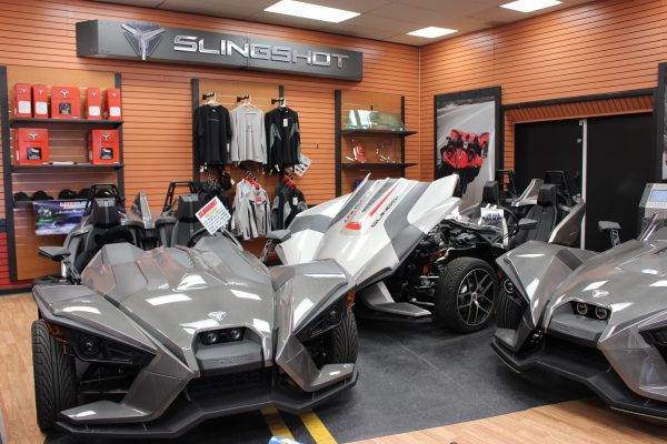 Slingshot display - wide