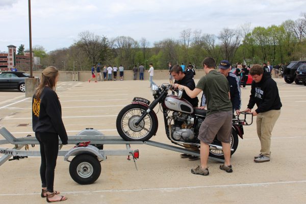 Unloading Bonneville