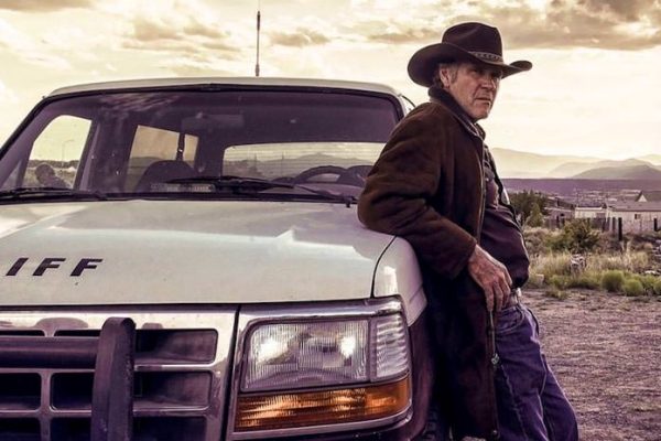Robert Taylor plays Sheriff Walt Longmire