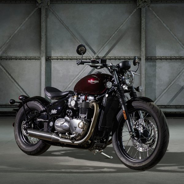 triumoh-bobber-rght-front